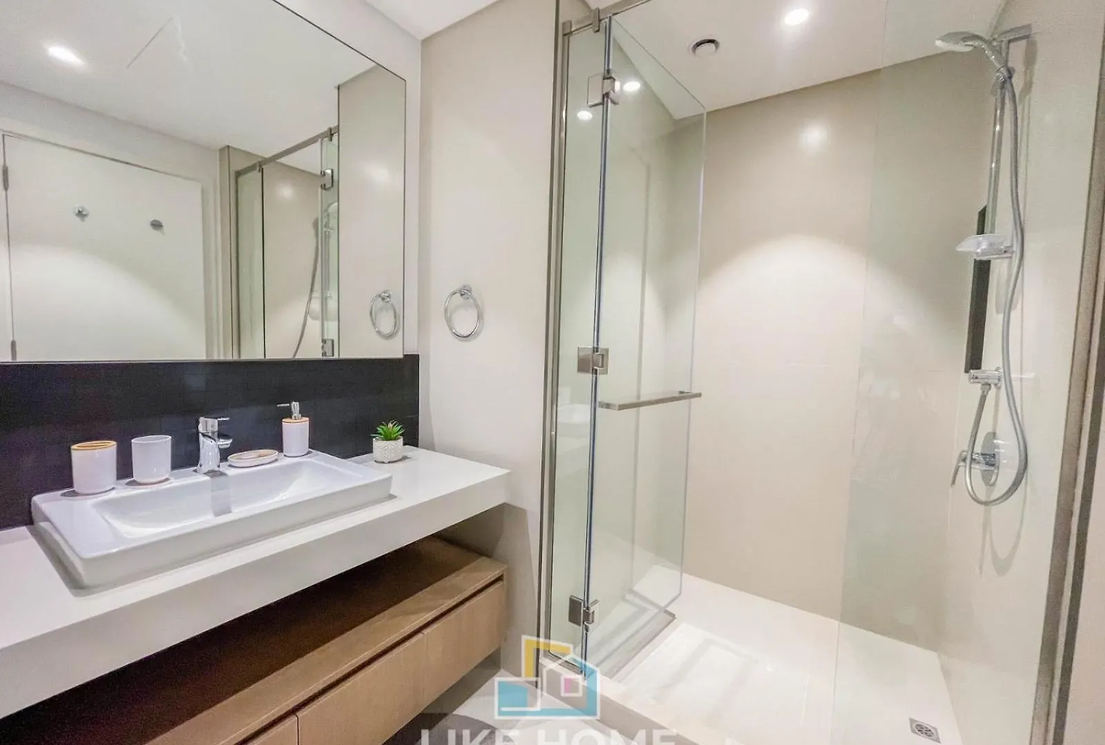 Like Home - 4901 Spacious & Cozy 2Bhk In The Grand Creek Dubai Apartment